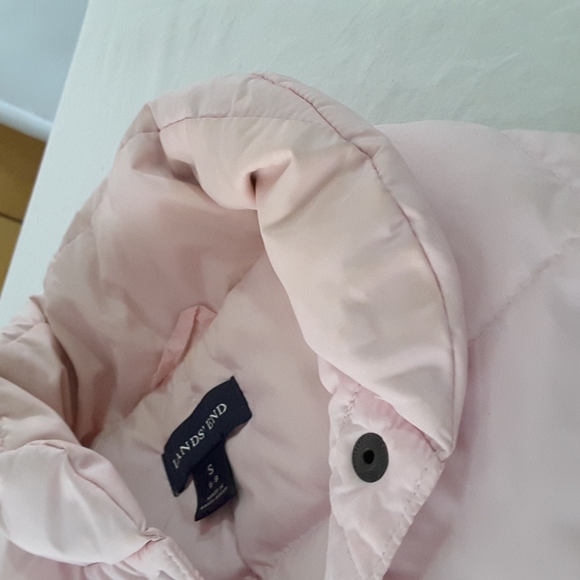 Lands End puffer vest - Picture 10 of 10